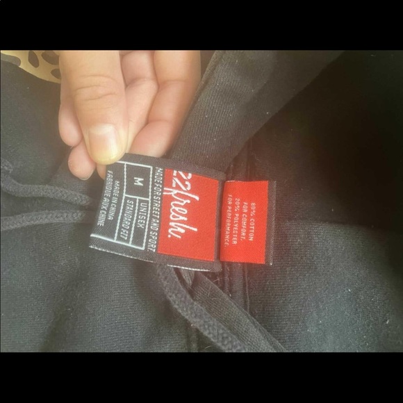Medium FRESH hoodie, asking 65$ - Picture 2 of 2
